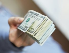 Правила фондового рынка, которые важно соблюдать для успешной торговли Соблюдая правила фондового рынка, трейдер может рассчитывать на получение стабильной прибыли.
